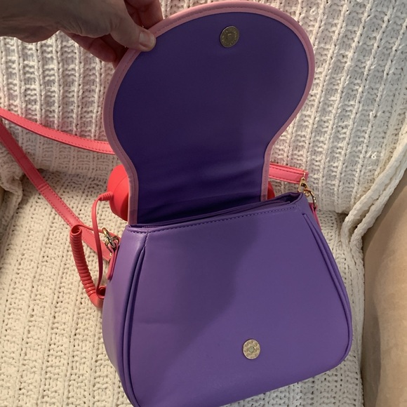 Retro Functional Telephone Purse - Picture 11 of 16